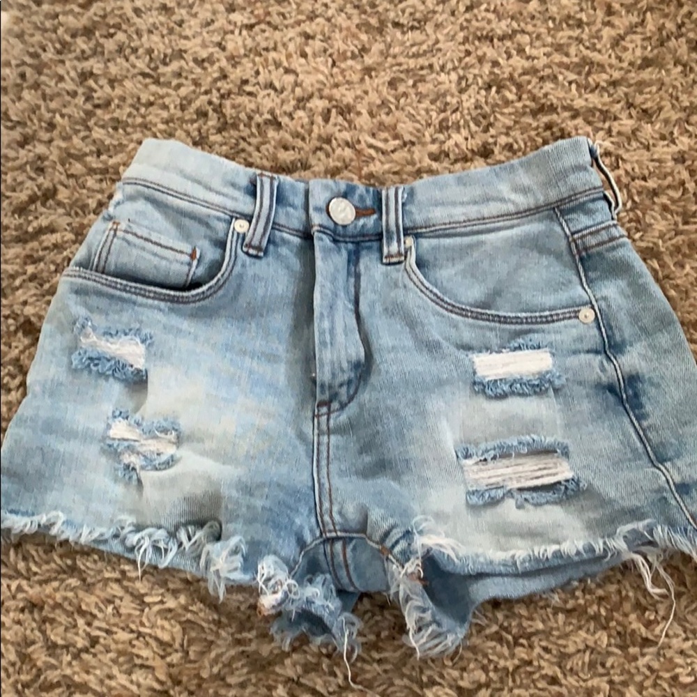 Light jean wedgie short